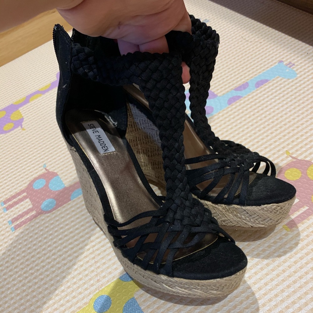 Steve Madden black sandal wedges